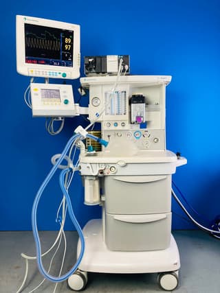 Datex Ohmeda Aisys Anesthesia Machine with GE Carescape B650 Monitor